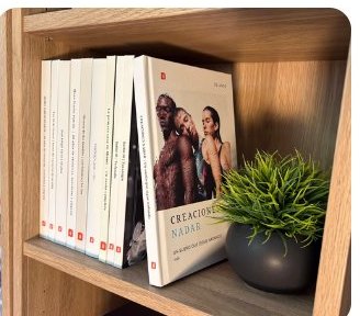 Libro MILA en una biblioteca